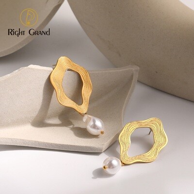 Right Grand Elegant Women Jewelry Exaggerated Wavy Pattern Stainless Steel 18K Gold Plated Pearl Drop Earrings