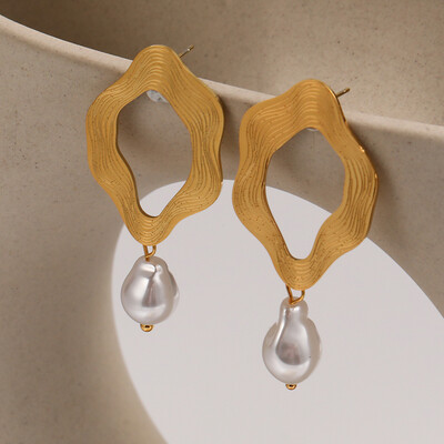 Right Grand Elegant Women Jewelry Exaggerated Wavy Pattern Stainless Steel 18K Gold Plated Pearl Drop Earrings