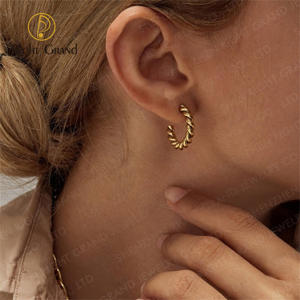 Right Grand Minimalist Trendy Gold Plated Stainless Steel Hypoallergenic Chunky Twisted Hoop Earrings For Women