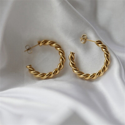 Right Grand Minimalist Trendy Gold Plated Stainless Steel Hypoallergenic Chunky Twisted Hoop Earrings For Women
