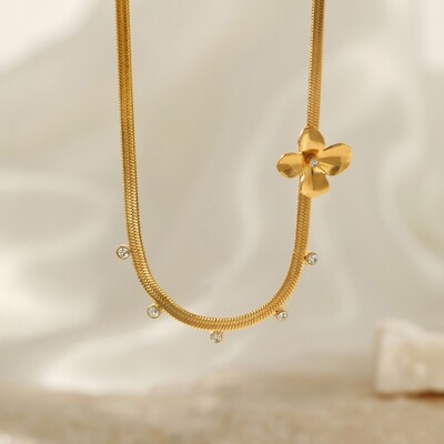 Right Grand High Quality Tarnish Free 18K Pvd Gold Plated Stainless Steel Snake Chain Flower Cubic Zirconia Necklace