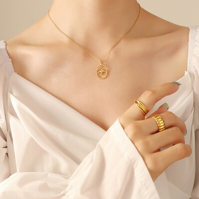 Right Grand Vintage Tarnish Free Jewelry Gold Plated Wavy Edge Hollowed Stainless Steel Pendants Swallow Bird Necklace