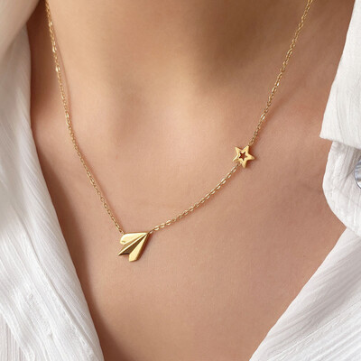 Right Grand Dainty Cute 18K Gold Plated Stainless Steel Paper Plane Star Pendant Necklaces For Women New Arrival 2023