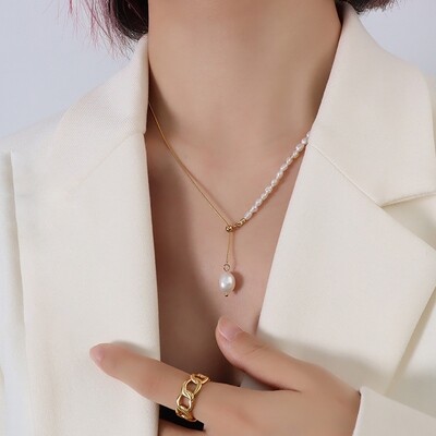 Right Grand Vintage Fashion 18K Gold Plated Pull-Out Adjustable Chain Stainless Steel Freshwater Natural Pearl Necklace
