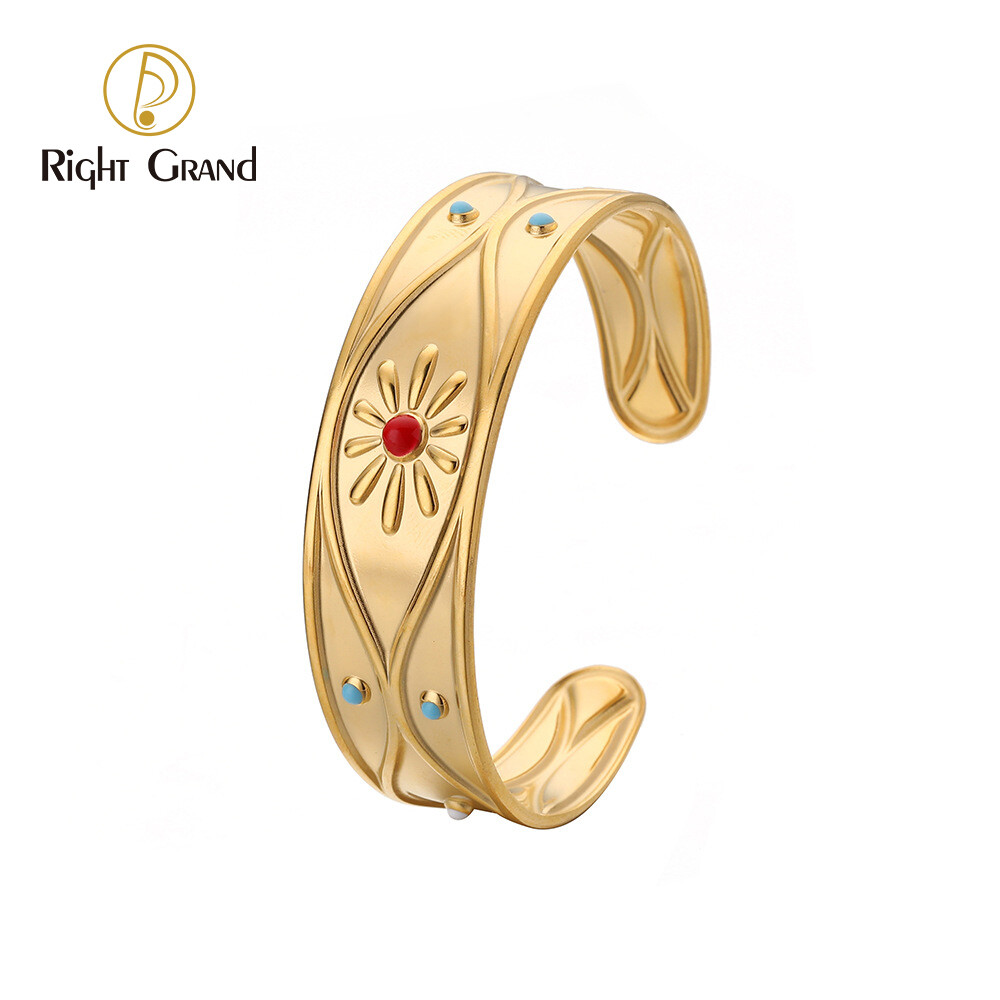 Right Grand Non Tarnish Stainless Steel Gold Embossed Flower Wide Cuff Chunky Bracelet Fashion Jewelry Bangle