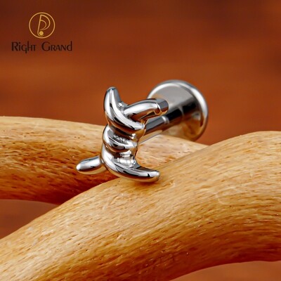 Right Grand ASTM F136 Titanium 16G Internal Threaded Love Knot Shaped Stud Earring Cartilage Tragus Helix Labret Lip Ring Body Piercing Jewelry