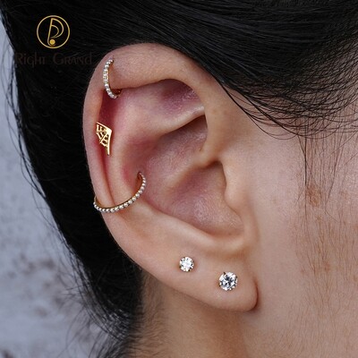 Right Grand ASTM F136 Titanium 16G  Internal Threaded Spider Web Stud Earring Halloween Internally Threaded Helix Cartilage Tragus Lip Piercing