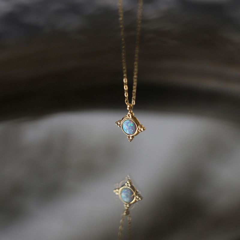 Right Grand Fashion Dainty Synthetic Fire Opal Pendant 18K Gold Plated All-match Stainless Steel Necklace Earring Jewelry Set For Women