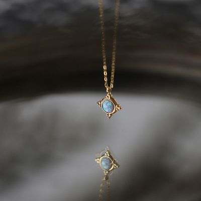 Right Grand Fashion Dainty Synthetic Fire Opal Pendant 18K Gold Plated All-match Stainless Steel Necklace Earring Jewelry Set For Women