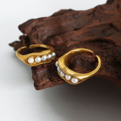 Right Grand Fine Jewelry Stainless Steel Ring Bean Shaped with Inlaid Freshwater Pearls Women Ring