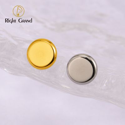 Right Grand ASTM F136 Titanium Flat Disc Stud Earring 16G Round Disc Cartilage Helix Tragus Labret Stud Piercing top