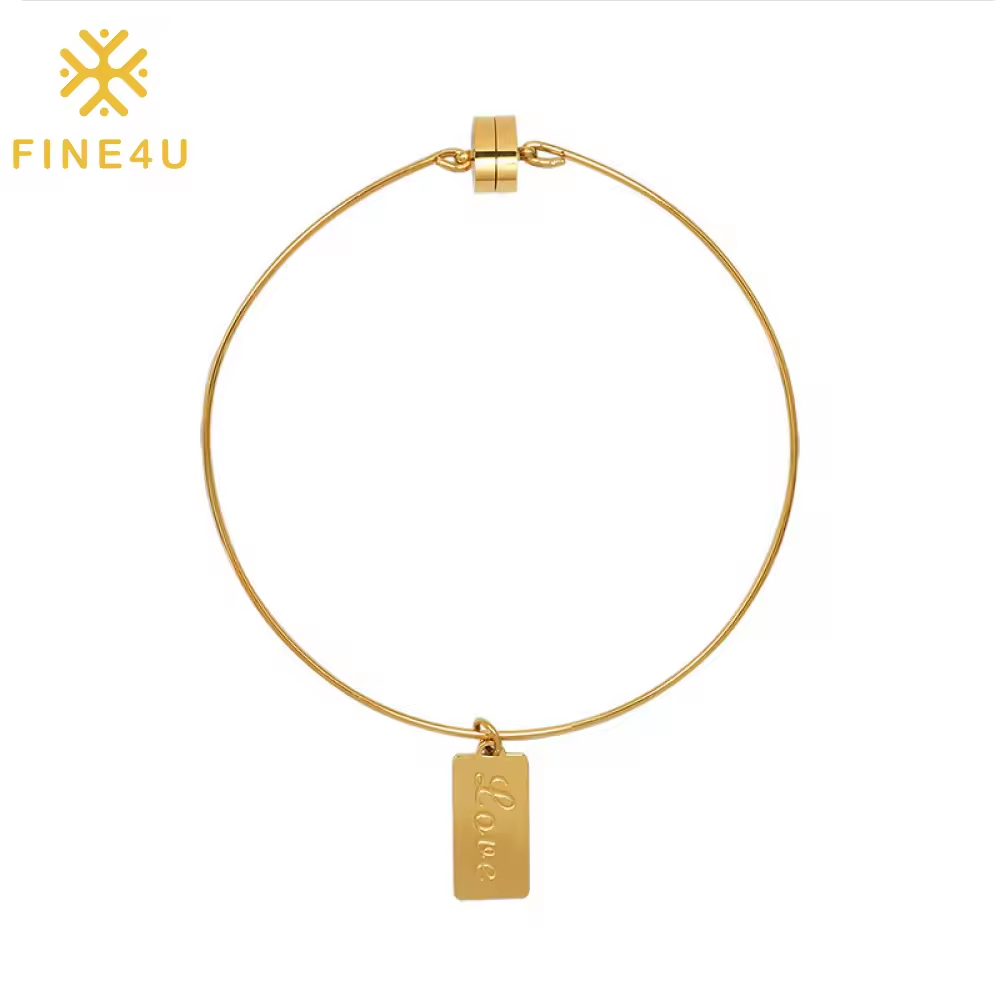 Right Grand Female Stainless Steel Geometric Square Sign Engraved Love Magnet 18K Gold Bracelet Charm Bracelet Bangles