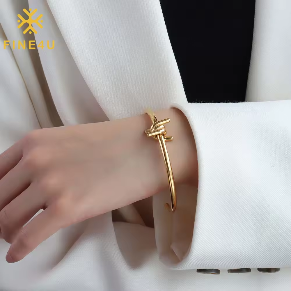 Right Grand Trend Simple Jewelry 18k Gold Plated Twisted Knotted Open Bangle Women Stainless Steel Cuff Bracelet