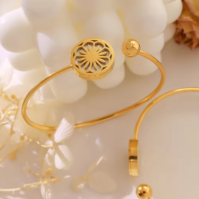 Right Grand 18K Gold Plated Women Jewelry Simple Chrysanthemum Flower Stretch Stainless Steel Bangle Bracelets