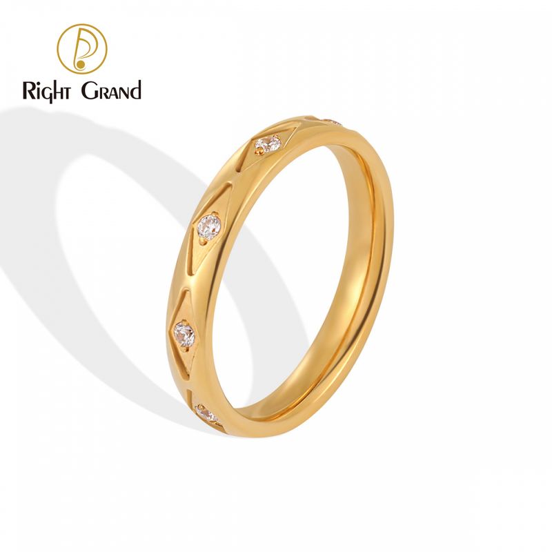 Right Grand Hot Sale Dainty Ring Gold Plated Rhombus Inlaid Zircon Stainless Steel Waterproof CZ Ring For Women