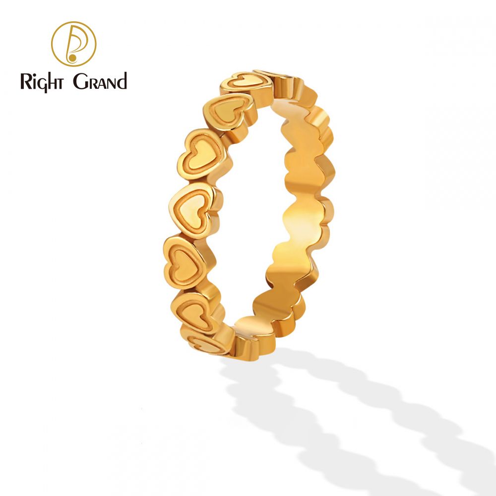 Right Grand Women 18K Gold PVD Band of Hearts Ring Fashion Stainless Steel Jewelry Waterproof Custom Engrave Stackable Band Rings