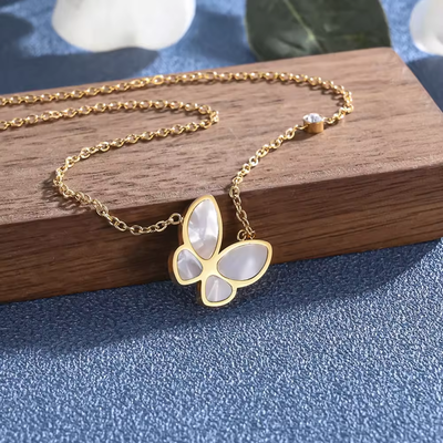 Right Grand Stainless Steel Kelebek Kolye Jewelry White Shell Pendant Women Pink Gold Butterfly Necklace