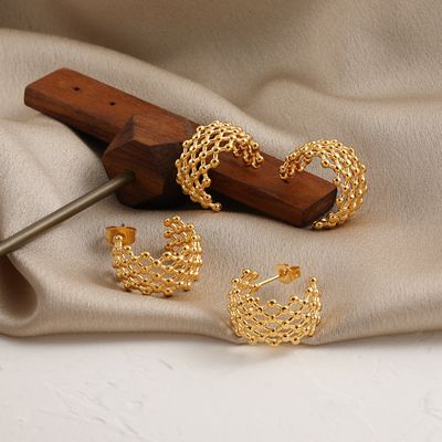 Right Grand New Design Women Fashion Jewelry Gold Plated Stainless Steel C Shaped Mesh Cellula Beaded Hoop Earring