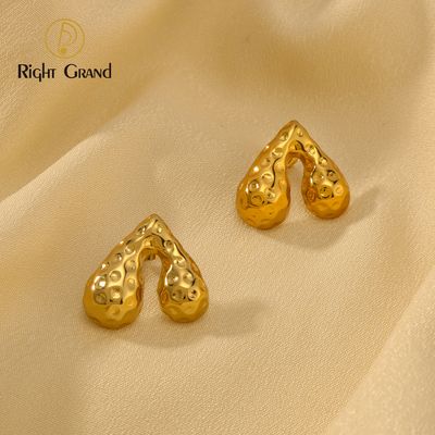 Right Grand Waterproof Hypoallergenic Jewelry Gift Stainless Steel 18K Gold Plated Hammered Love Heart Stud Earrings