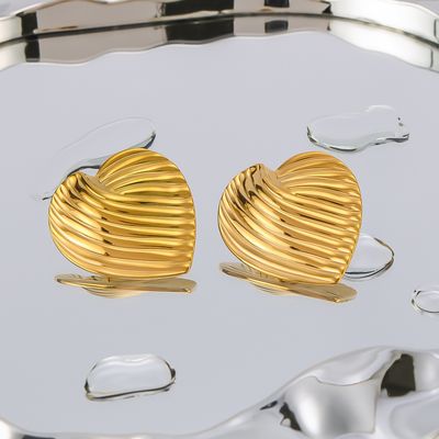 Right Grand Waterproof Chunky Ohrringe Jewelry Stripe Textured 18K Gold Plated Stainless Steel Heart Stud Earrings