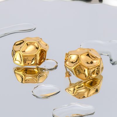 Right Grand Statement Chunky Stainless Steel Jewelry Geometric Honeycomb Textured 18K Gold Plated Stud Earrings