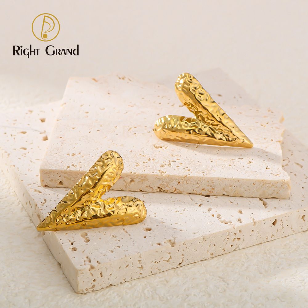 Right Grand Vintage Statement Chunky Stainless Steel Fashion Jewelry Gold Plated Fold Hammered Heart Geometric Stud Earrings
