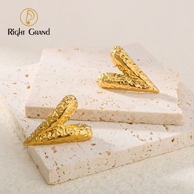 Right Grand Vintage Statement Chunky Stainless Steel Fashion Jewelry Gold Plated Fold Hammered Heart Geometric Stud Earrings