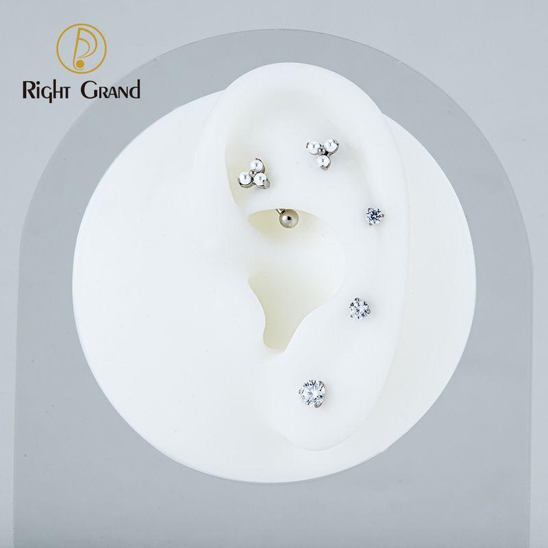 Right Grand ASTM F136 Titanium 16G Pearl Trinity Flower Labret Internally Threaded Rook Earring Eyebrow Piercing
