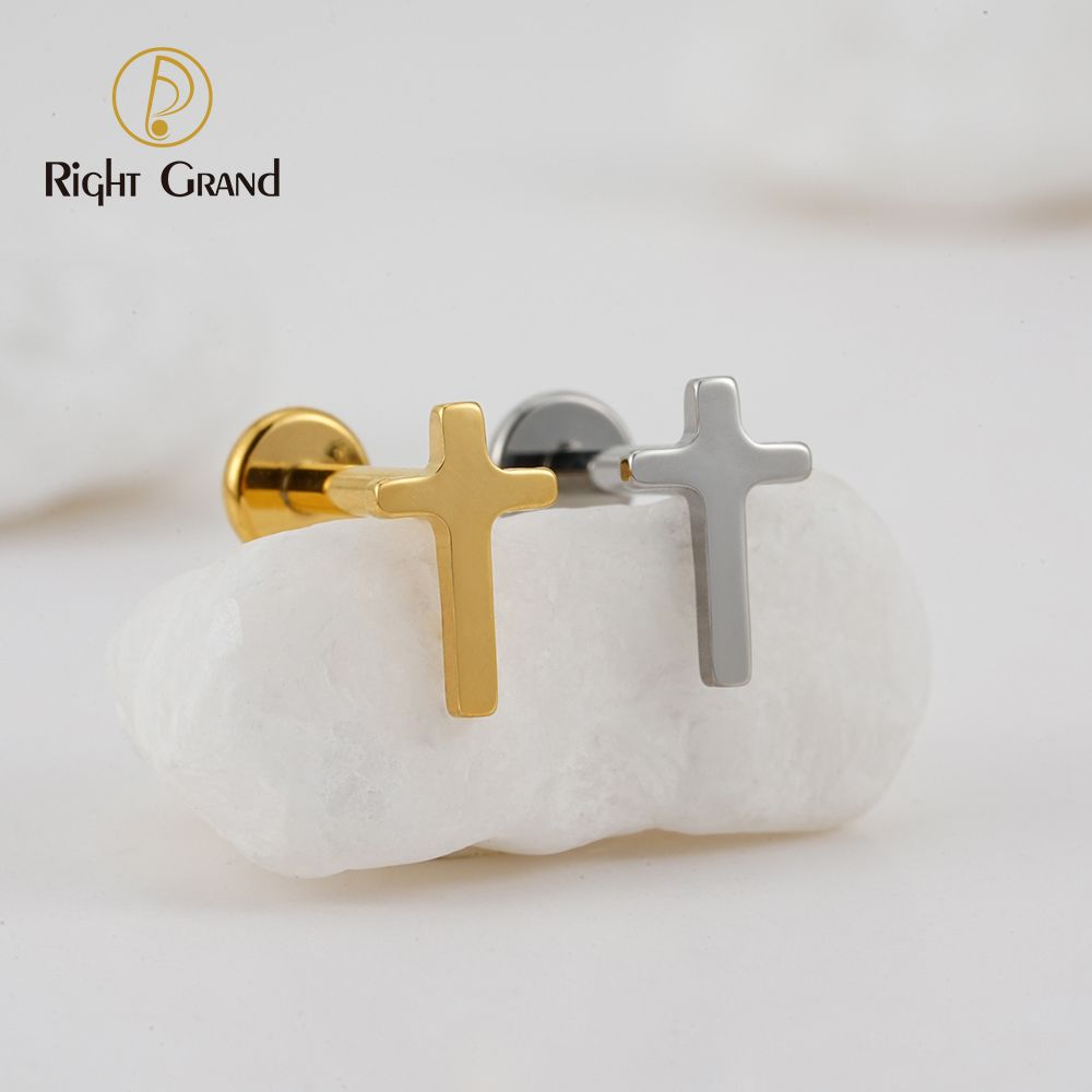 Right Grand ASTM F136 Titanium Internally Threaded Cross Labret Ring
