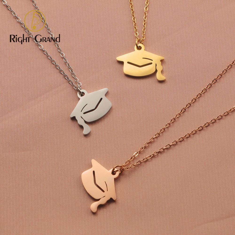 Right Grand Fashion Jewelry Trendy College Doctoral Hat Pendant Friend Gifts Stainless Steel Gold Plated Graduation Necklace