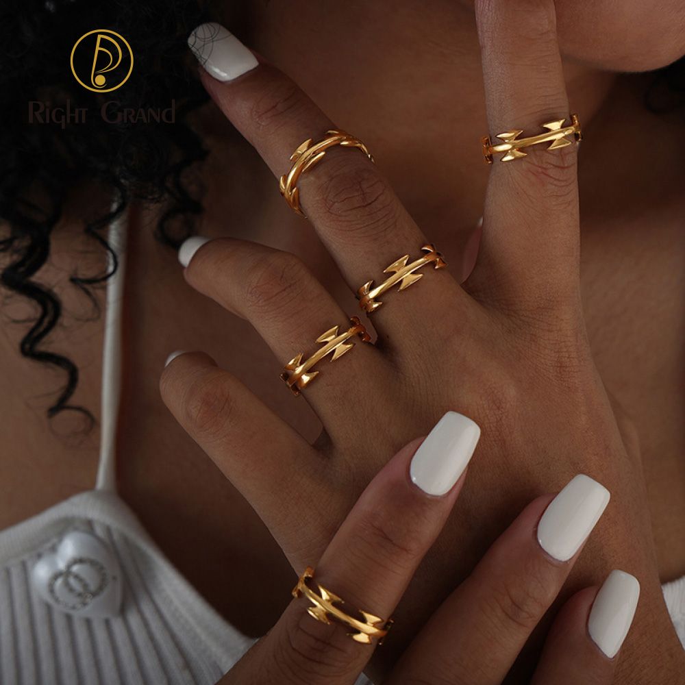Right Grand Non Tarnish Jewelry Irregular Retro Design Christmas Party Women Girls Fashion Jewelry Stainless Steel Gold Plated Bow Ring