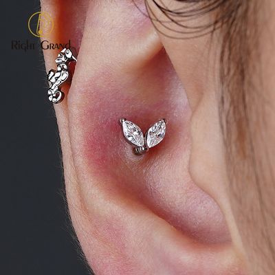 Right Grand ASTM F136 Titanium 16G Internal Thread Seahorse Flat Back Labret Stud Cartilage Earring Helix Tragus Stud Nose Piercing Body Jewelry