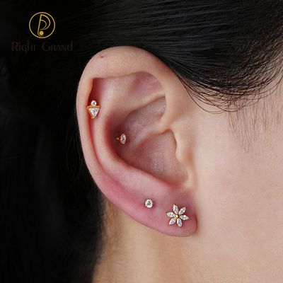 Right Grand ASTM F136 Titanium 16G Internal Thread Triangle CZ Monroe Labret Geometric Tragus Cartilage Helix Stud Earring Nose Stud Piercing