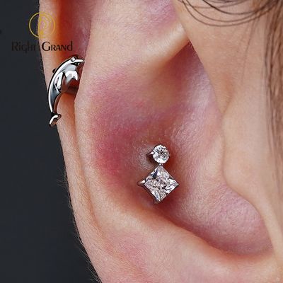 Right Grand ASTM F136 Titanium 16G Internal Thread Square &amp; Round CZ Labret Stud Helix Conch Cartilage Earring Tragus Stud Piercing