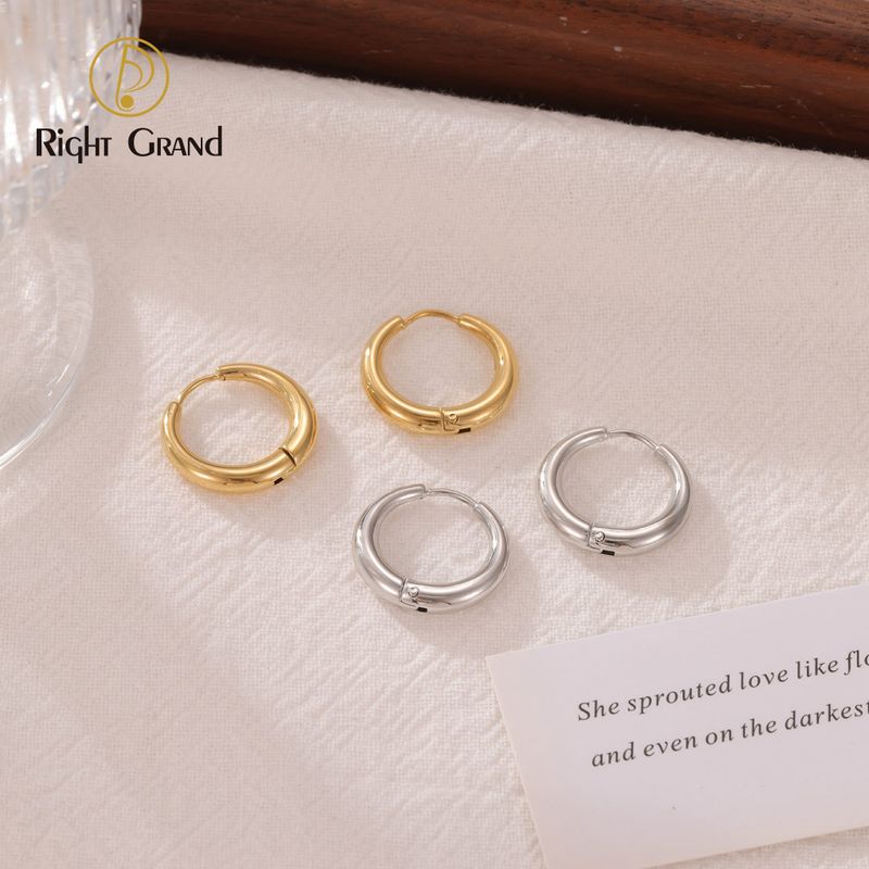 Right Grand New Arrival Tarnish Free Latest Korean Minimalist Earrings Stylish Dainty Ear Jewelry for Trendy Women