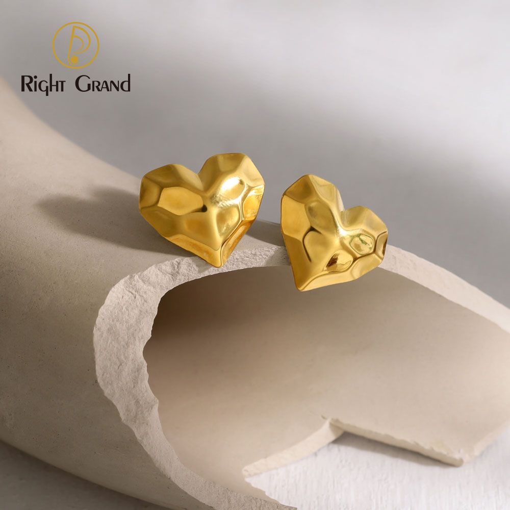 Right Grand Fashion Jewelry Stainless Steel 18K Gold Plated Dainty Hammer Love Heart Stud Earrings