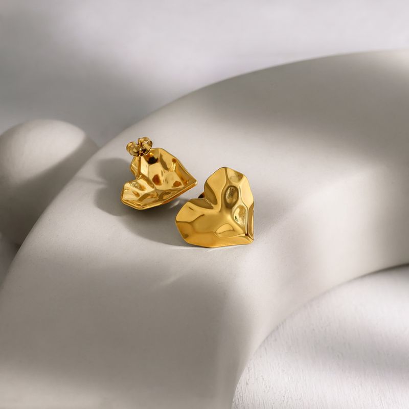 Right Grand Fashion Jewelry Stainless Steel 18K Gold Plated Dainty Hammer Love Heart Stud Earrings