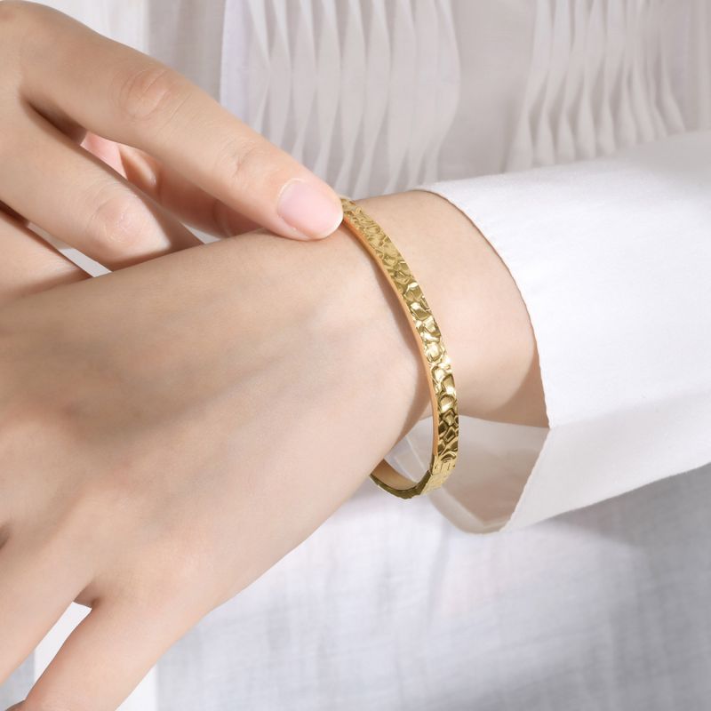 Right Grand New Fashion Jewelry Waterproof Hammered Stainless Steel Gold Plated Closed Oval Cuff Bangle Bracelets