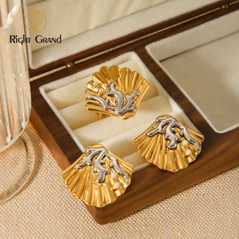 Right Grand Fashion Stainless Steel Jewelry 18K Gold Plated Ocean Design Shell Pearl Coral Earrings