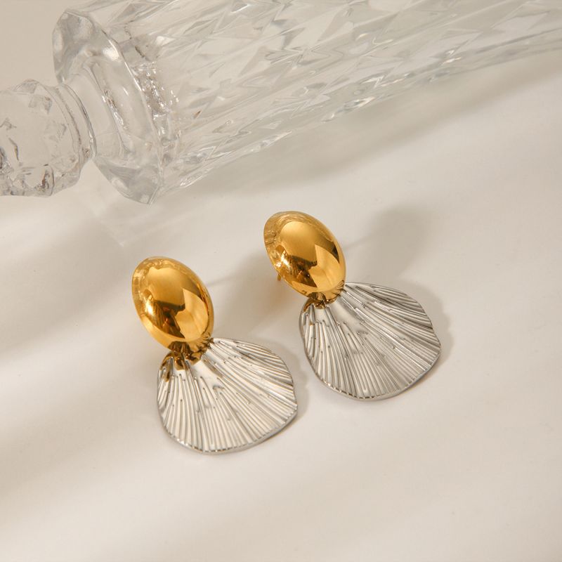Right Grand Fashion Jewelry Gold Plated Stainless Steel Fan shaped Texture Stud Earring
