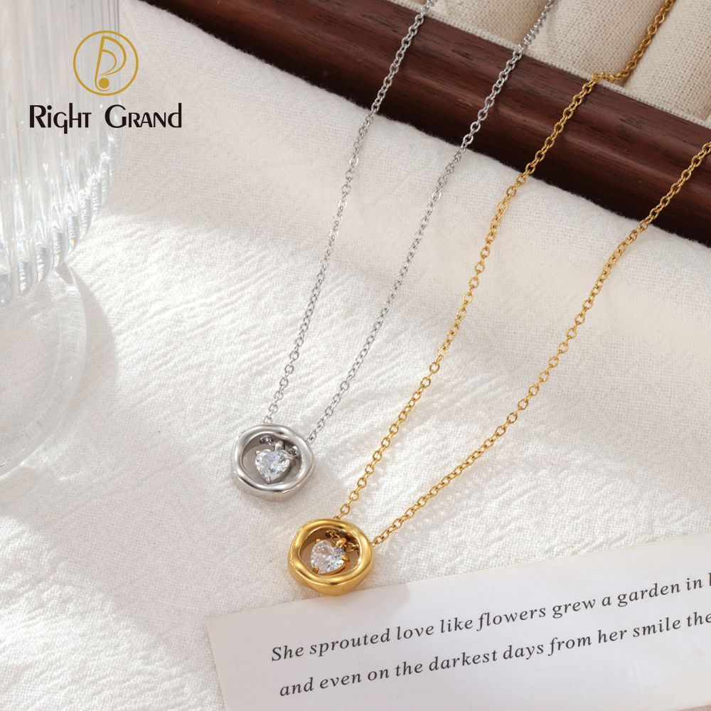 Right Grand Stainless Steel Woman Fashion Chains Minimalist Waterproof Hollow Zircon Pendant Gold Plated Necklaces