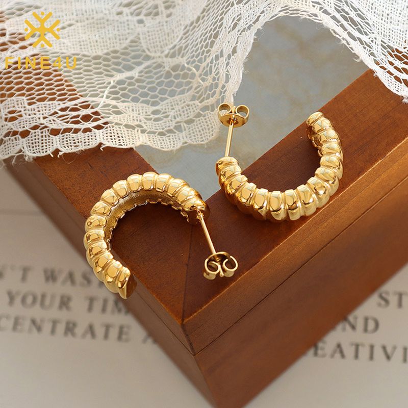 Right Grand Fashion Jewelry Non Tarnish Women Chunky Forged Threaded Stainless Steel 18K Gold Plated Hoop Earrings