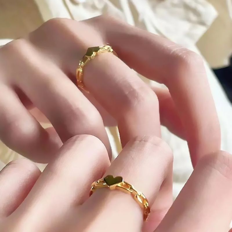 Right Grand New Arrival Women Summer Non Tarnish Waterproof Fashion Jewelry Gold Plated Stainless Steel Love Heart Ring