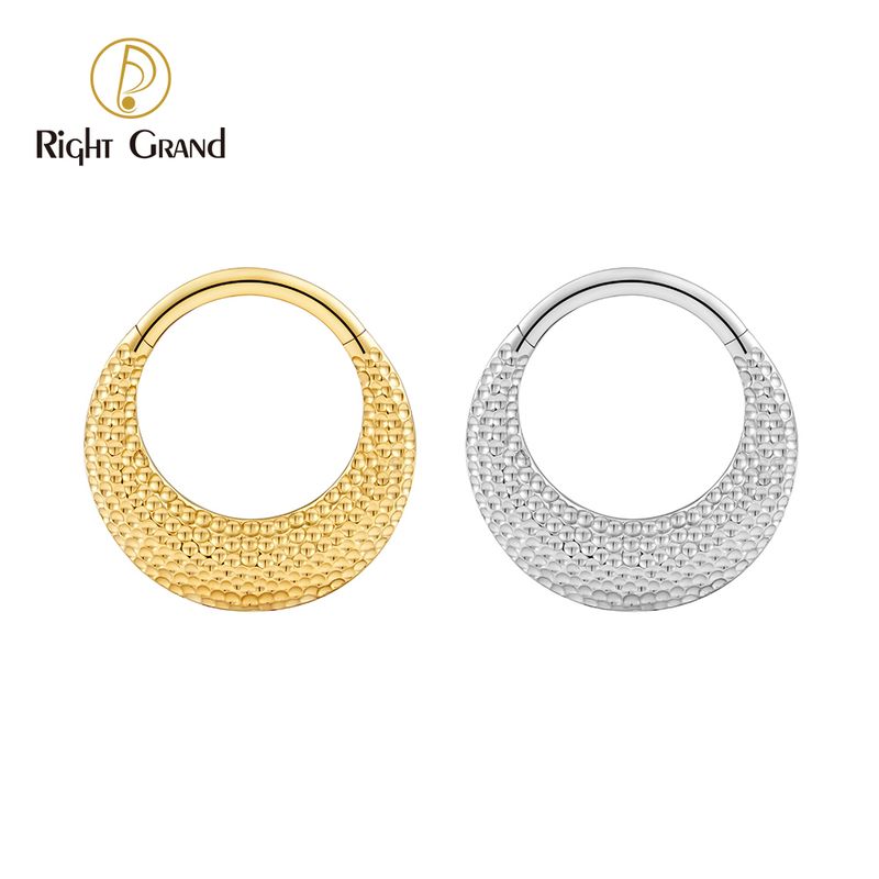 Right Grand ASTM F136 Titanium Hammered Textured Septum Clicker 16G Hinged Segment Punk Piercing Helix Earring Nose Hoop Jewelry