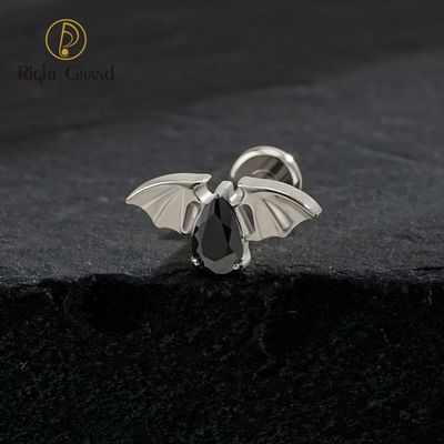 Right Grand ASTM F136 Titanium 16G/18G Threadless Push Pin Flying Bat Cartilage Piercing 16G Vampire Bat Flat Back Helix Tragu Stud Halloween Jewelry