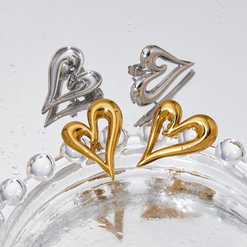 Right Grand Fashion Jewelry Stainless Steel 18K Gold Plated Love Heart Stud Earrings