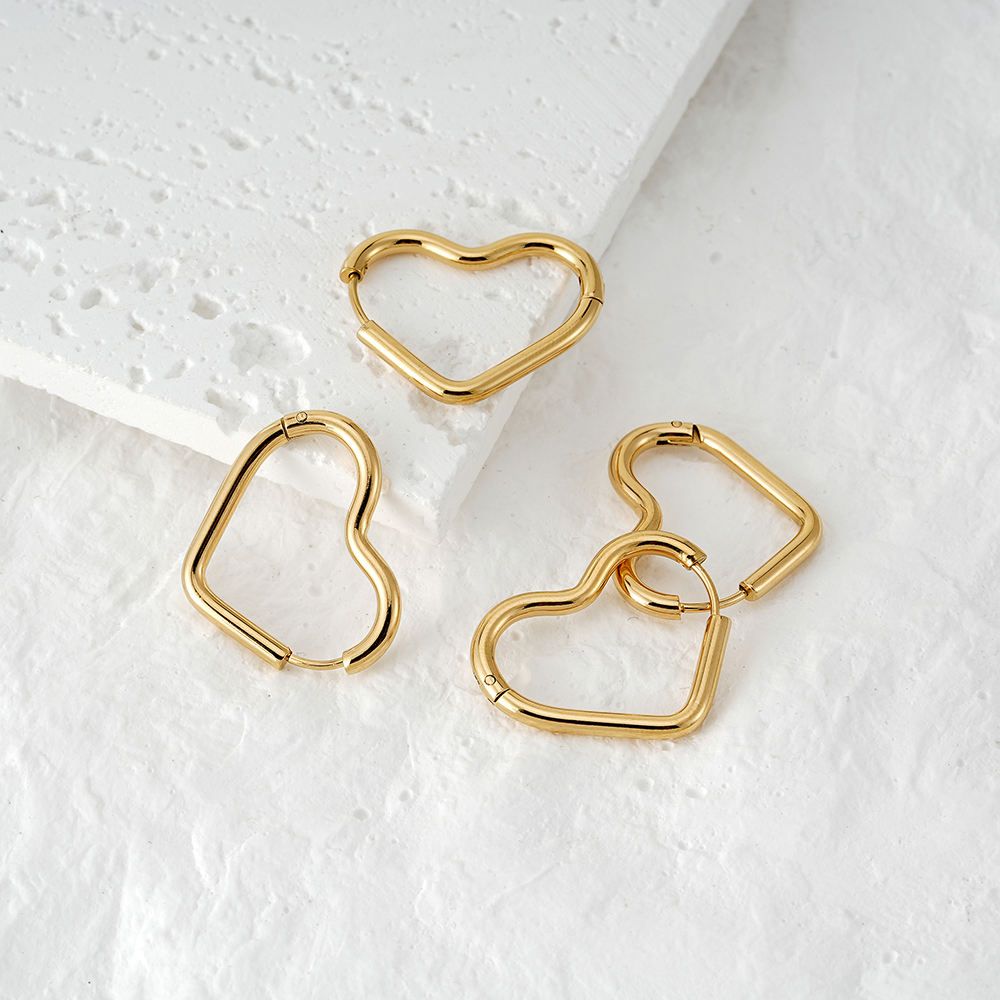 Right Grand Stainless Steel Heart-Shaped Huggie Hoop Earrings for Women Waterproof Hypoallergenic Trendy Available Hoop Earrings