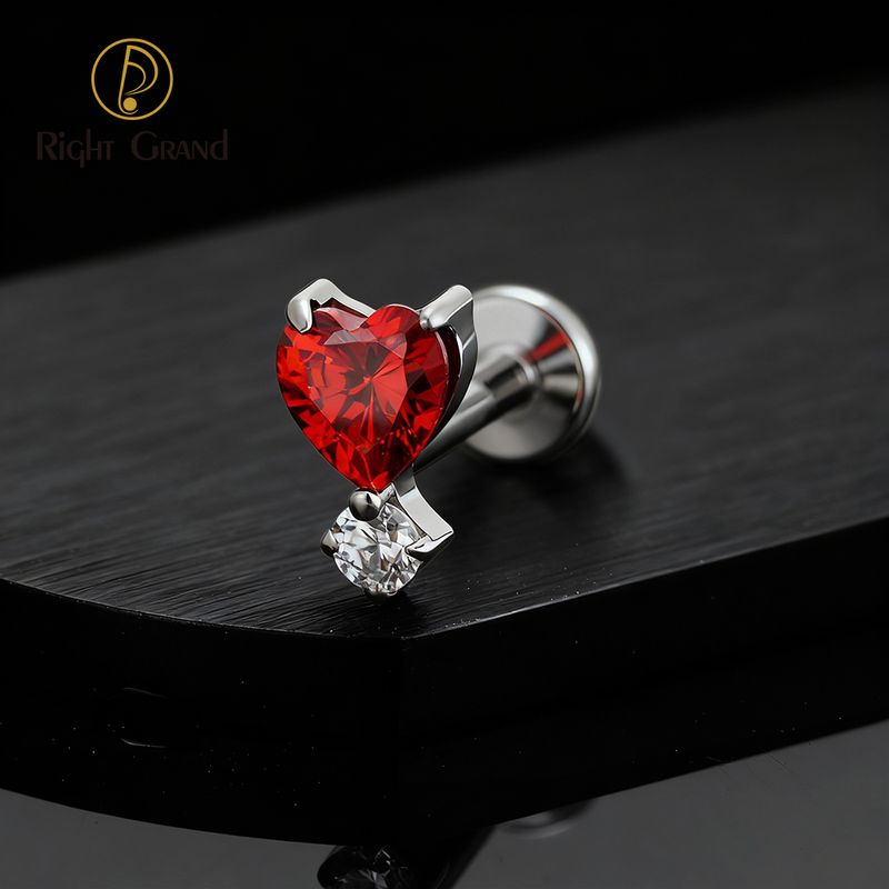Right Grand ASTM F136 Titanium Internal Thread Heart Garnet CZ Labret Ring 16G Flat Back Cartilage Stud Earring Conch Helix Lip Piercing Jewelry