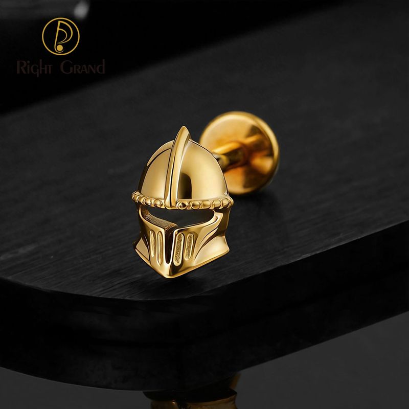 Right Grand ASTM F136 Titanium Internal Thread Helmet Labret Ring 16G Flat Back Cartilage Stud Earring Conch Helix Lip Piercing Jewelry