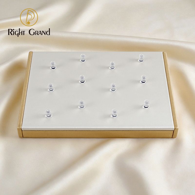 Right Grand High Quality Fiberboard Leather Horizontal Square Display Stand for Piercing Body Jewelry Modern Display Holder with 12 Clips